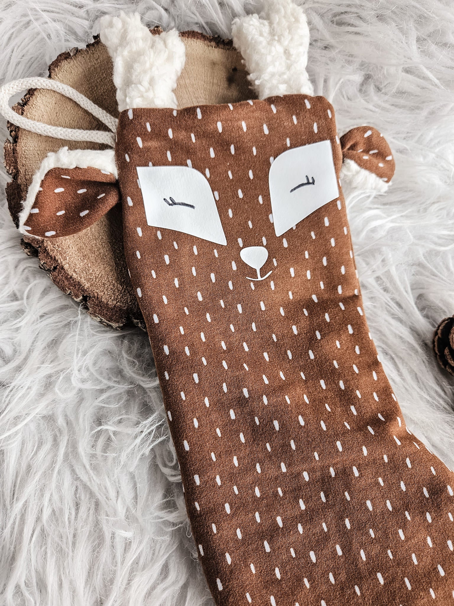 Schlichter Weihnachtsstiefel DIY festliche Dekoration nähen