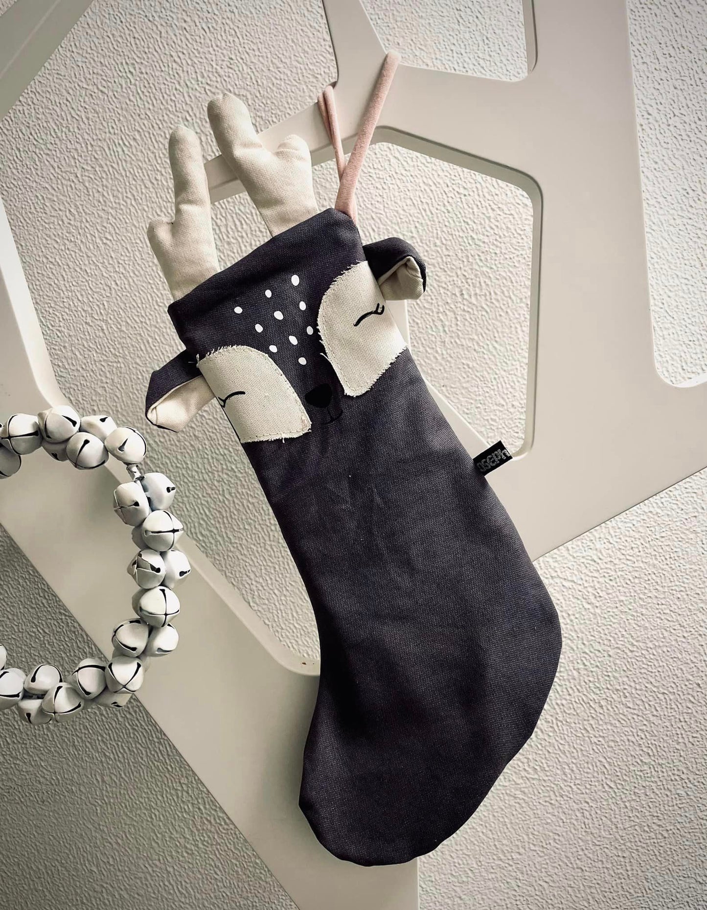 Weihnachtsstiefel mit Rehgesicht Applikation selbst nähen